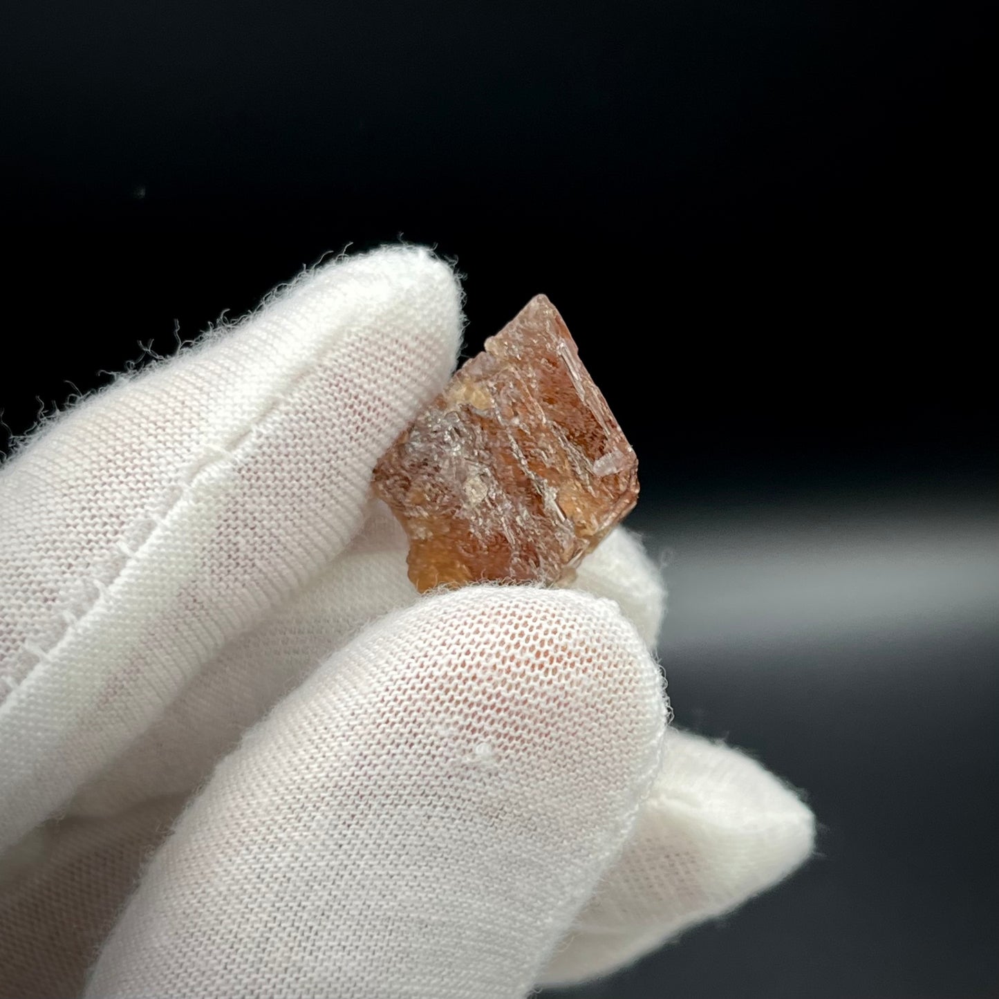 Rhodochrosite Virgem da Lapa, Minas Gerais, Brazil 2.5 cm