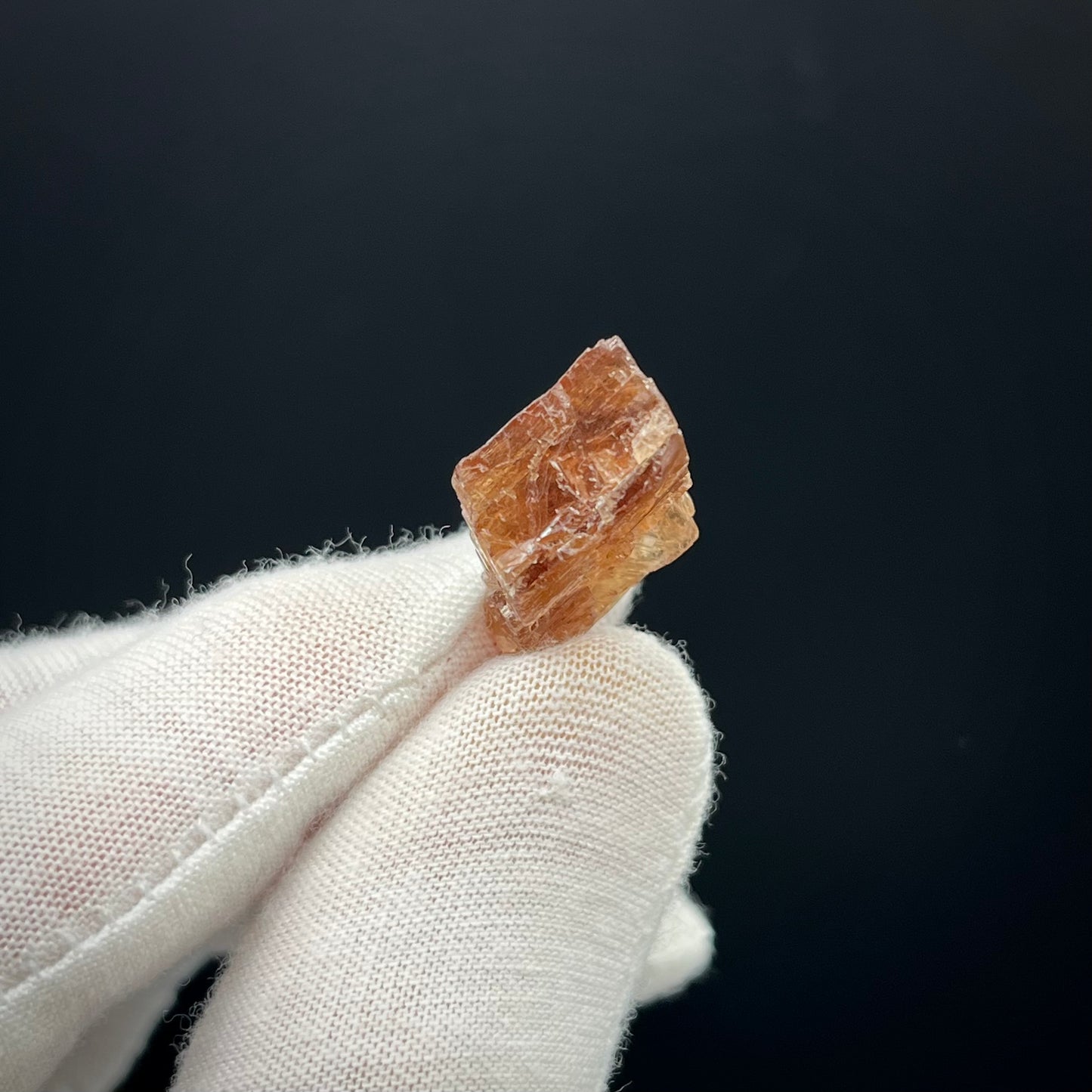 Rhodochrosite Virgem da Lapa, Minas Gerais, Brazil 2.5 cm